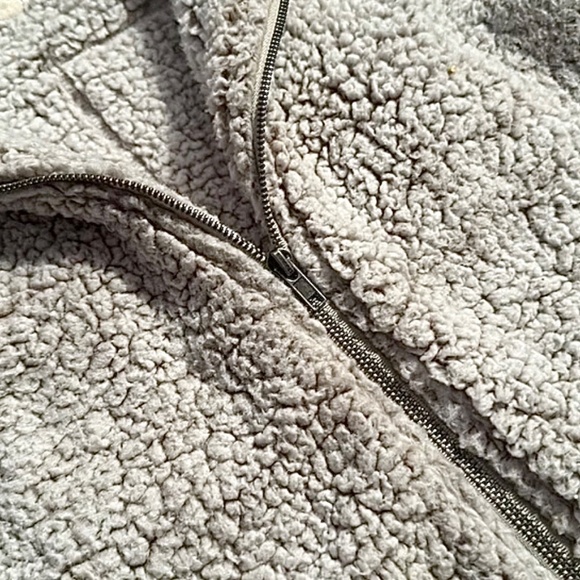Women’s Thread + Supply Sherpa Fleece Zippered Vest Cozy Pockets Ice Grey Small - Picture 7 of 7